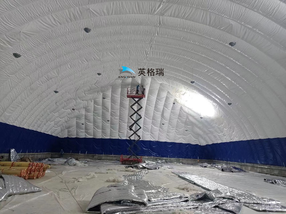 氣膜館內(nèi)為什么要安裝保溫棉呢？安裝保溫棉的好處是什么呢？